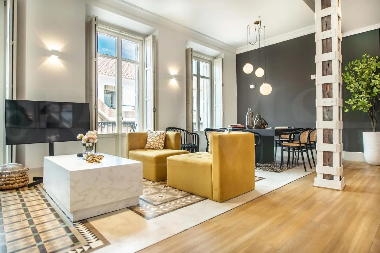 Superior Apartment In The Historic City Center By Rems location